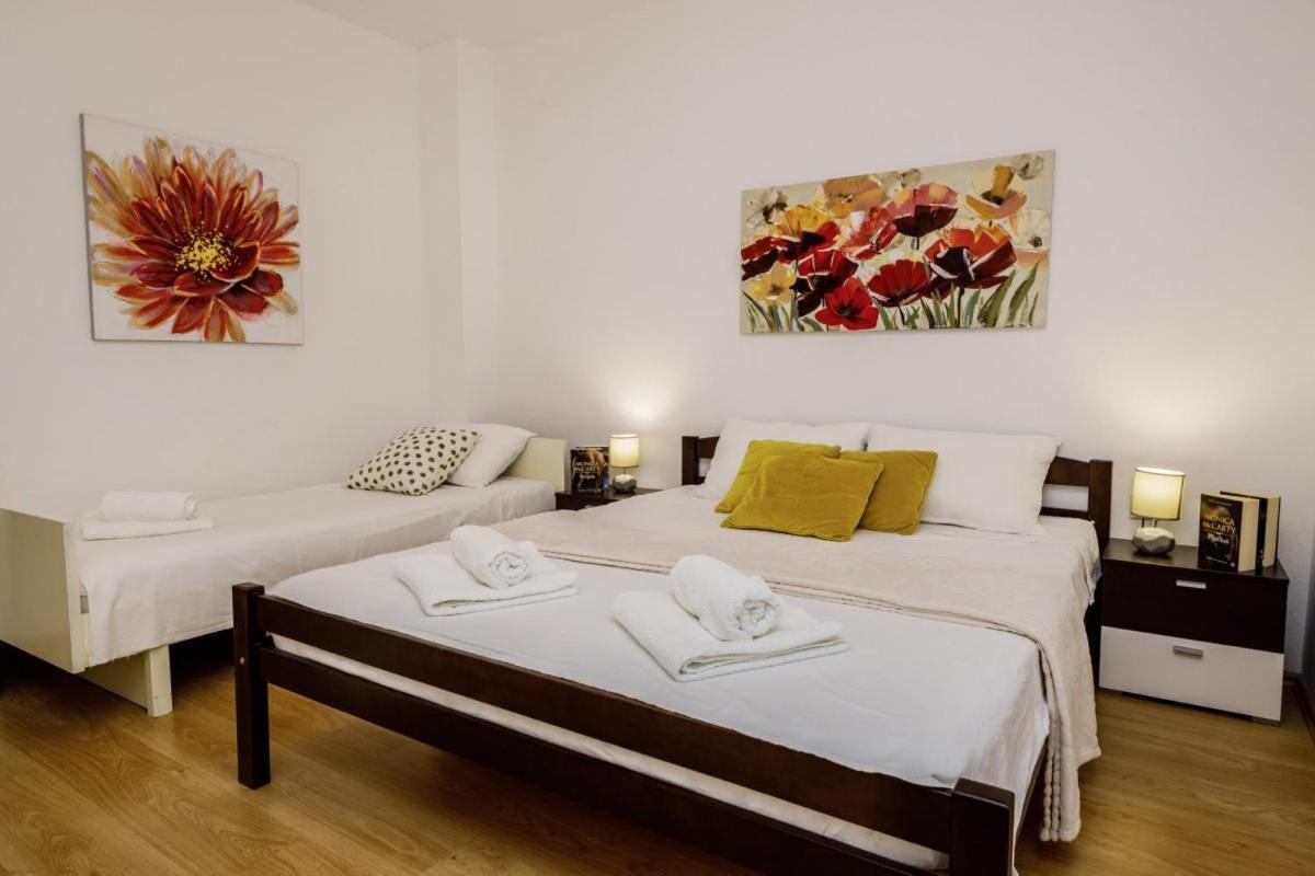 Ani In Trogir * Mittel-Dalmatien Hotel Seget Donji Exterior photo