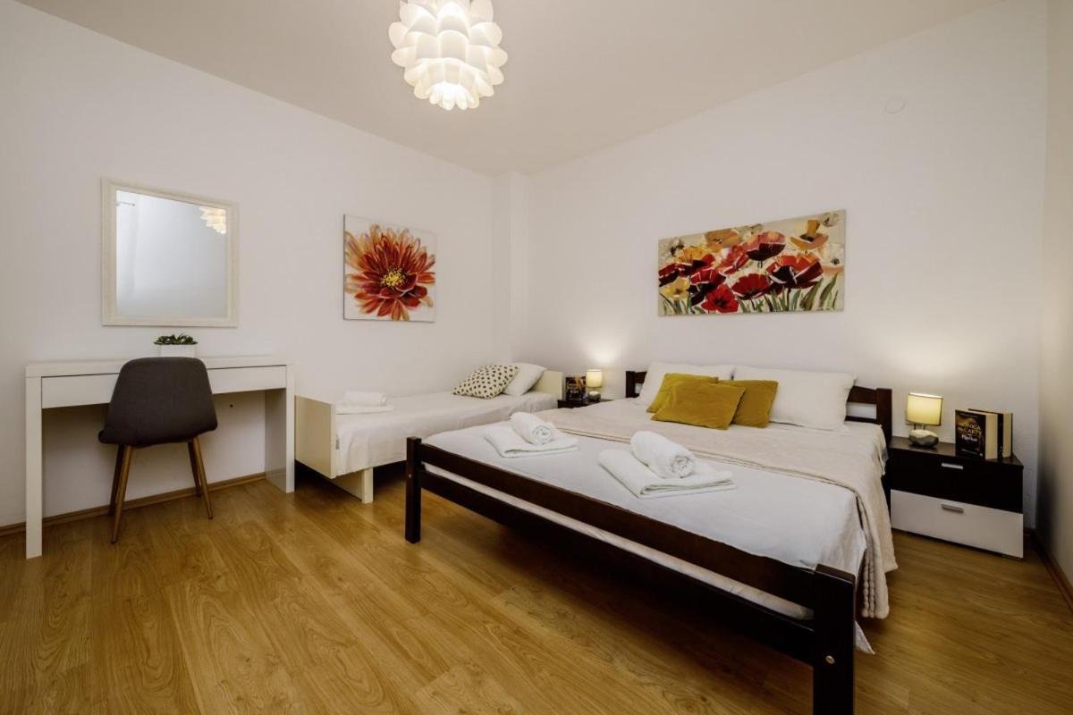 Ani In Trogir * Mittel-Dalmatien Hotel Seget Donji Exterior photo
