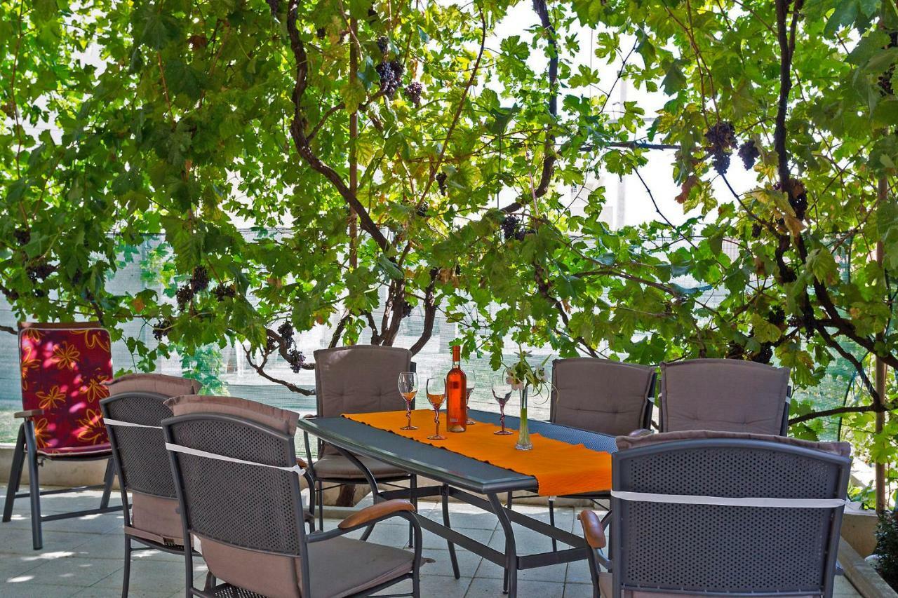 Ani In Trogir * Mittel-Dalmatien Hotel Seget Donji Exterior photo