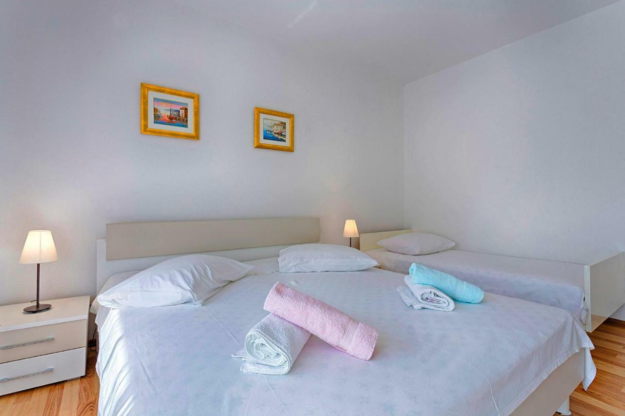 Ani In Trogir * Mittel-Dalmatien Hotel Seget Donji Exterior photo