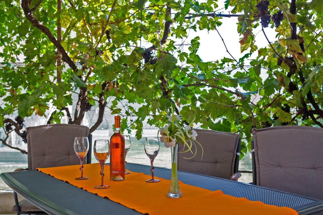Ani In Trogir * Mittel-Dalmatien Hotel Seget Donji Exterior photo